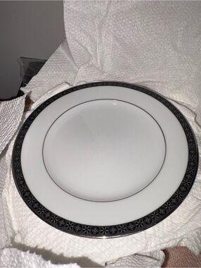 Noritake White Dinner Plates (Set of 3) with Black Floral Border